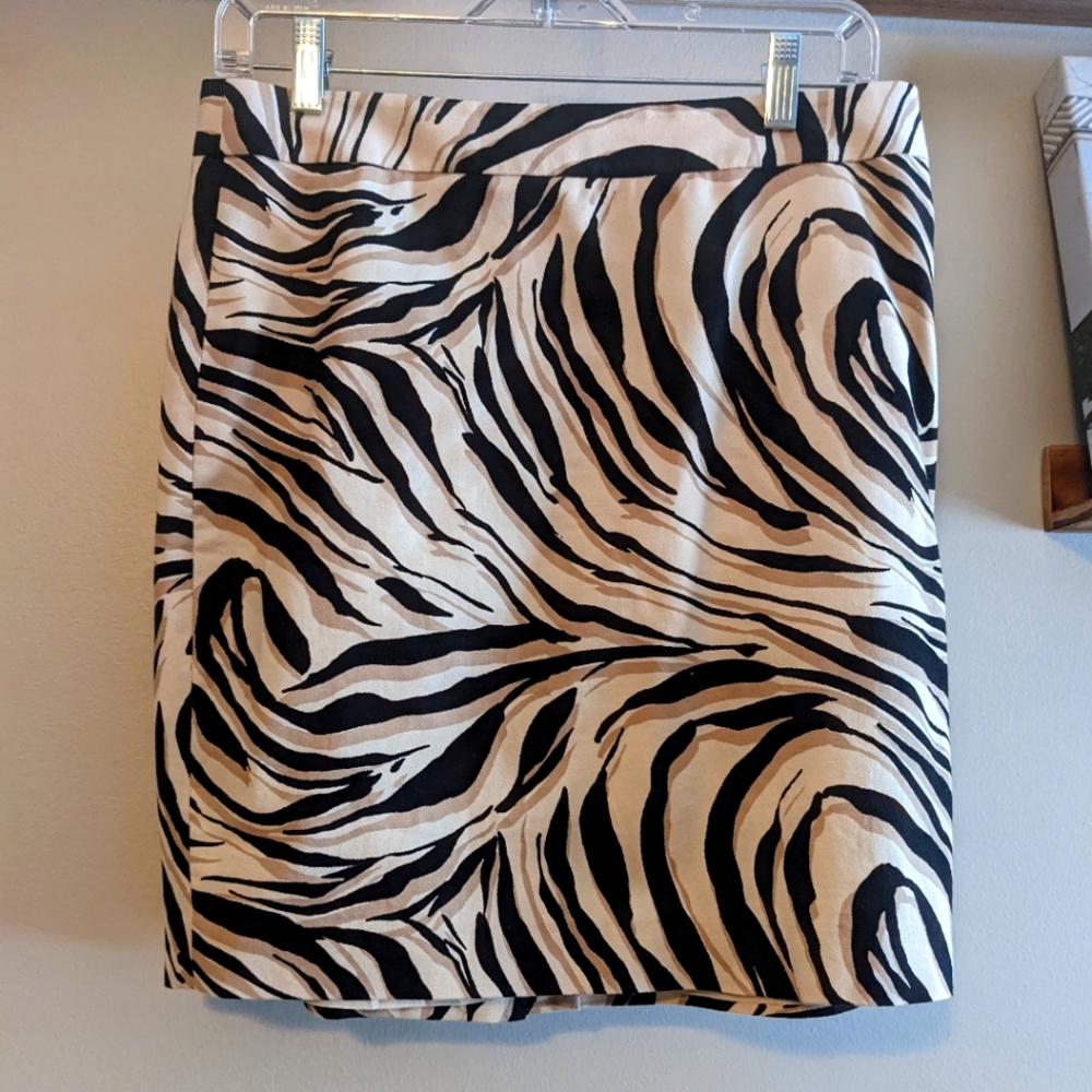 8P pencil skirt